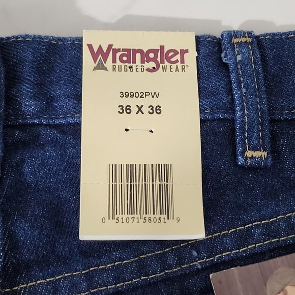 2/$30 Wrangler Rugged Wear Jeans Size 36x36 Classic Fit Denim - Picture 4 of 7